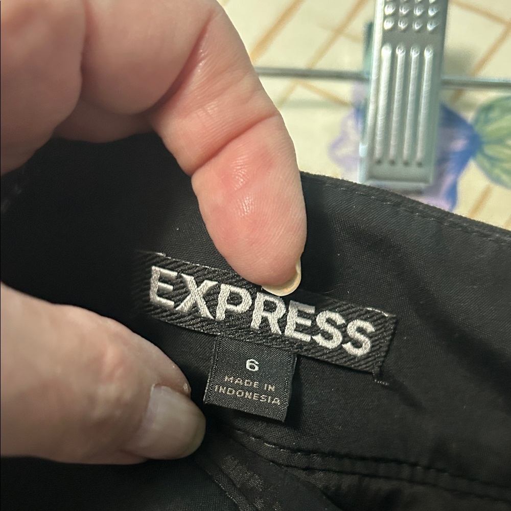 Express Classic Black skirt